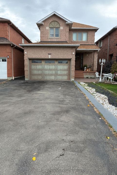 922 Mays Crescent Bsmt Mississauga ON L5V 2G6