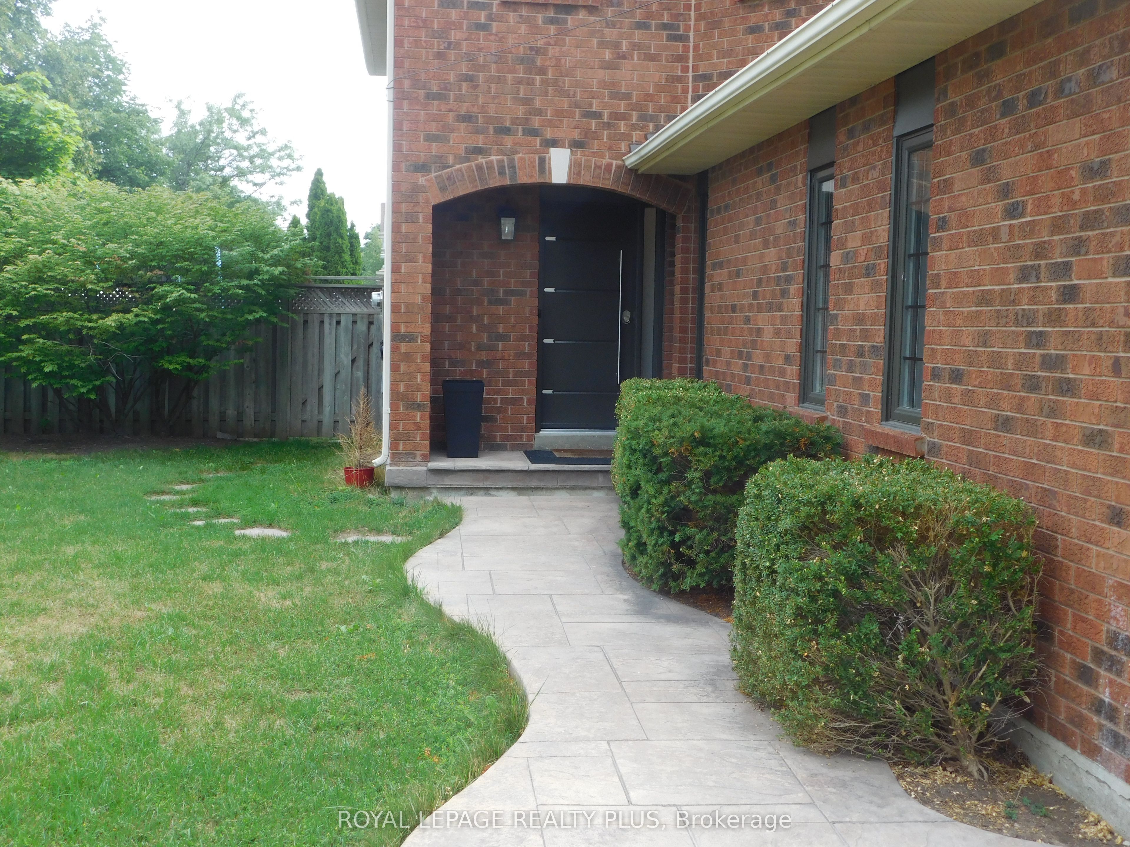 3424 Nutcracker Drive