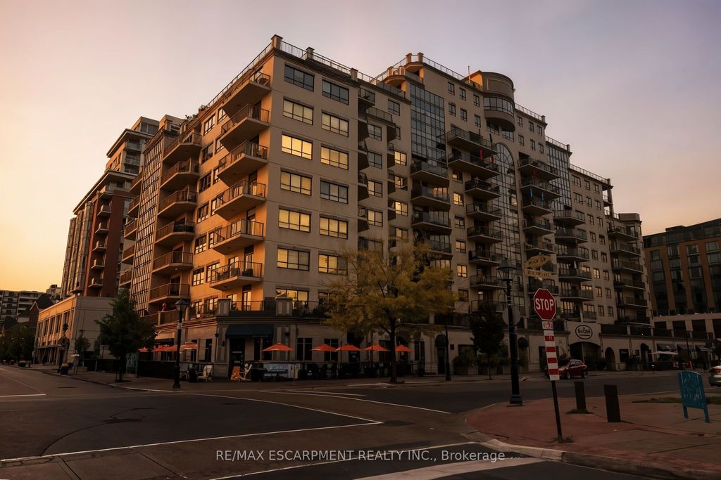 Photo of 399 Elizabeth Street #512, Burlington, ON L7R 0A4 (MLS # W12472578)