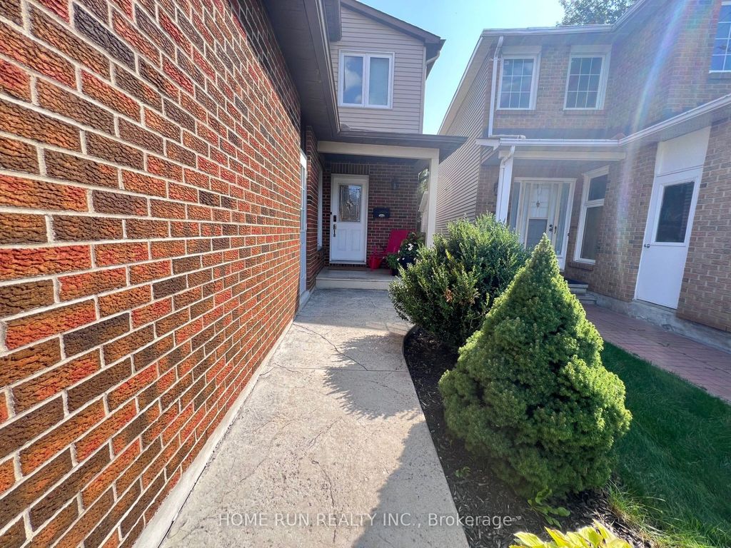 Photo of 4 Cadence Gate, Kanata, ON K2M 1G9 (MLS # X12715002)