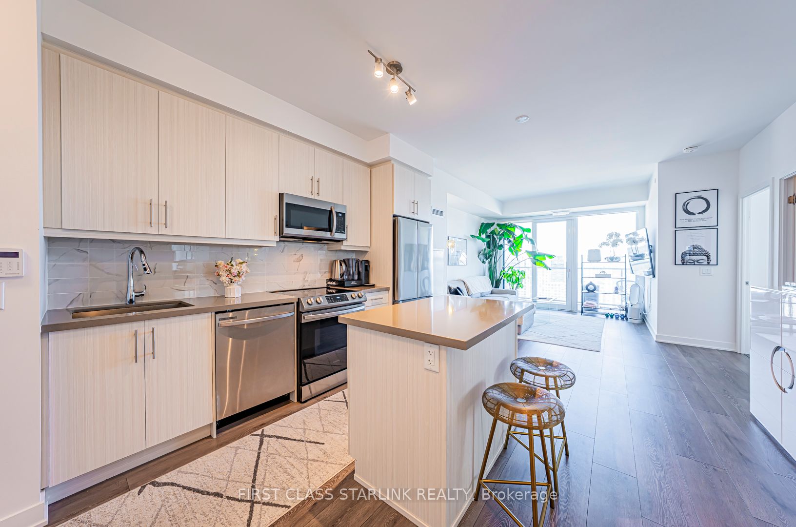 95 Oneida Crescent 1603