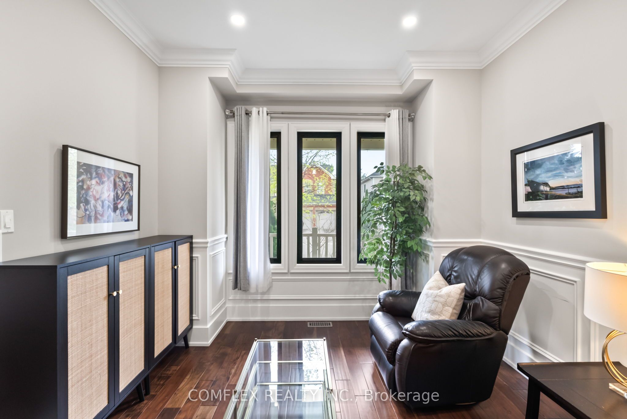 57 Hanson Crescent