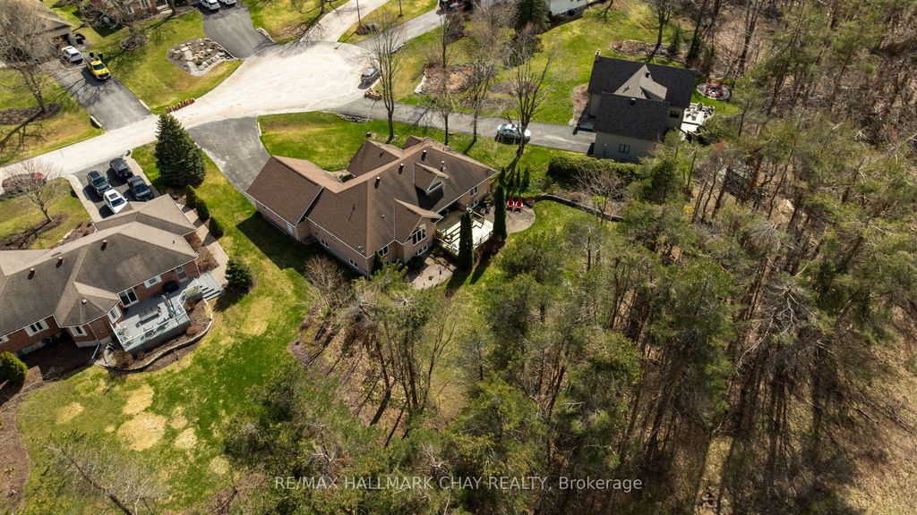 Photo of 16 Chestnut Lane, Oro-Medonte, ON L0L 2L0 (MLS # S13079822)