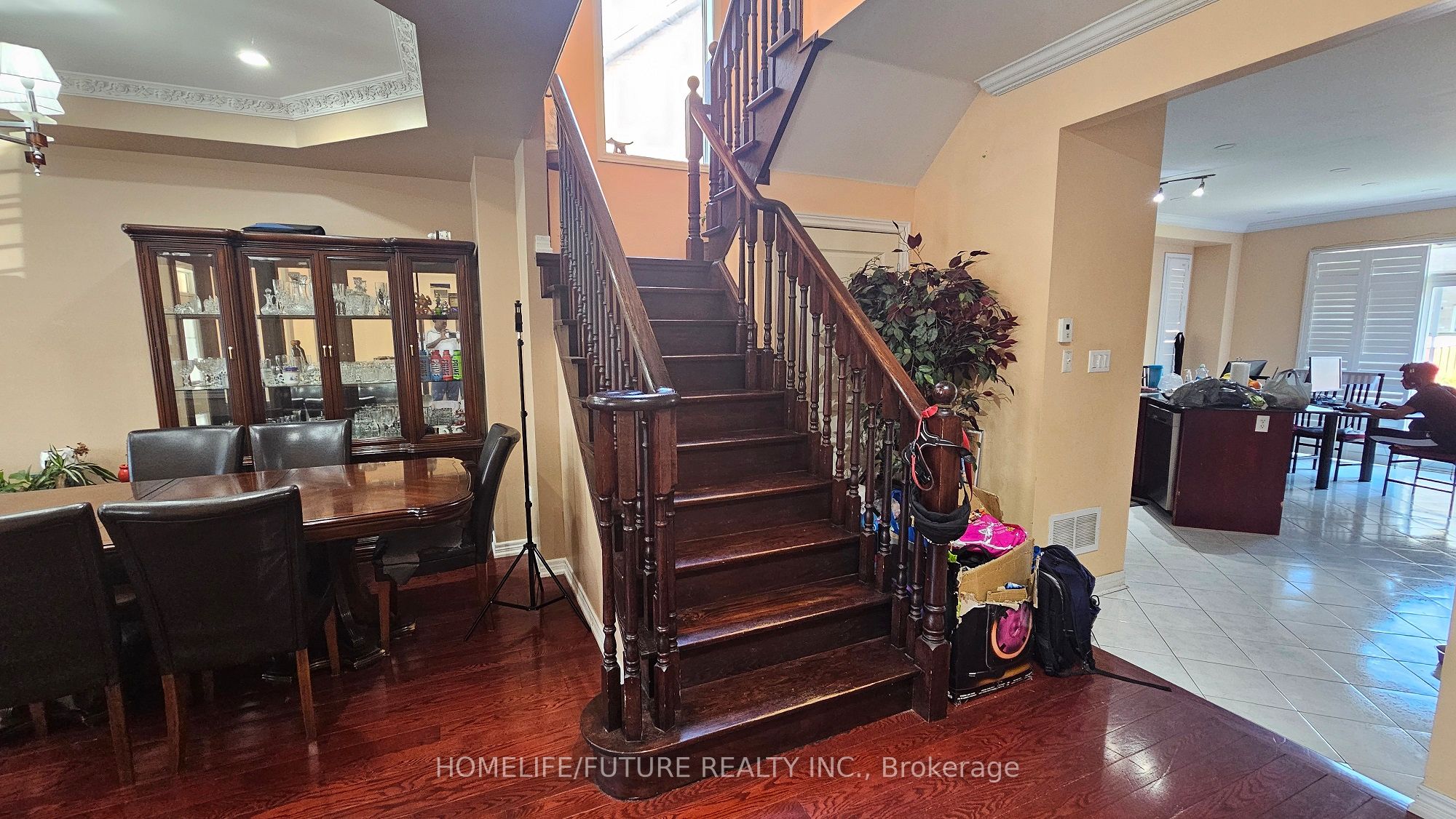 33 Silkgrove Terrace Main & 2nd Floor