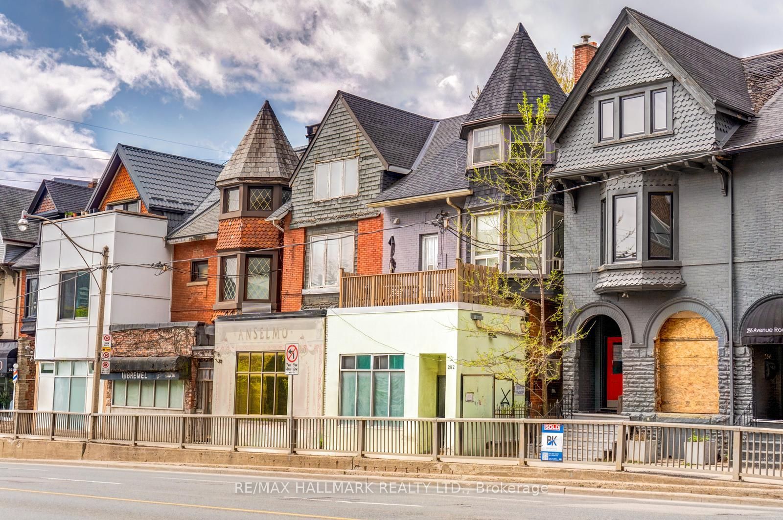 282 Avenue Road