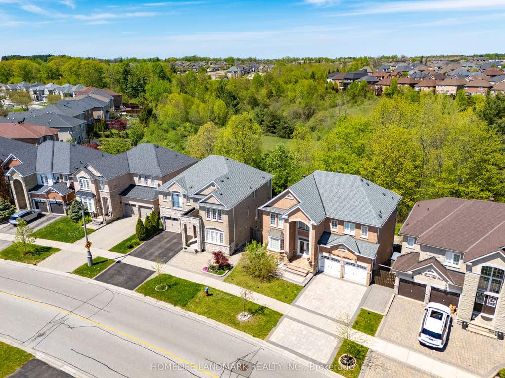 Photo of 166 Tower Hill Road, Richmond Hill, ON L4E 4M1 (MLS # N13665160)