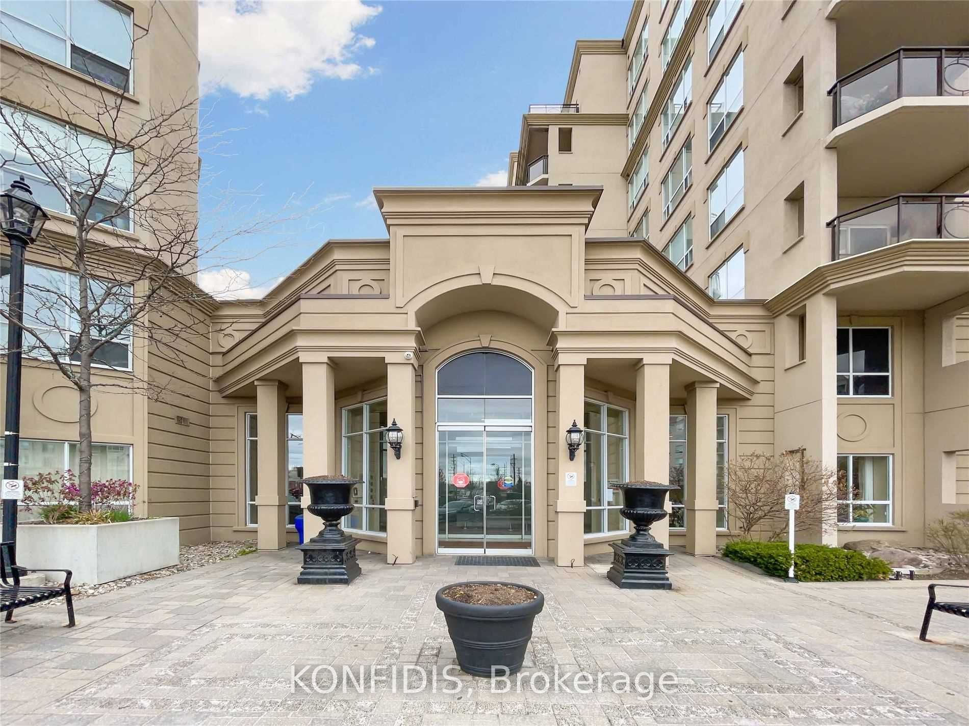 8 Maison Parc Court 702