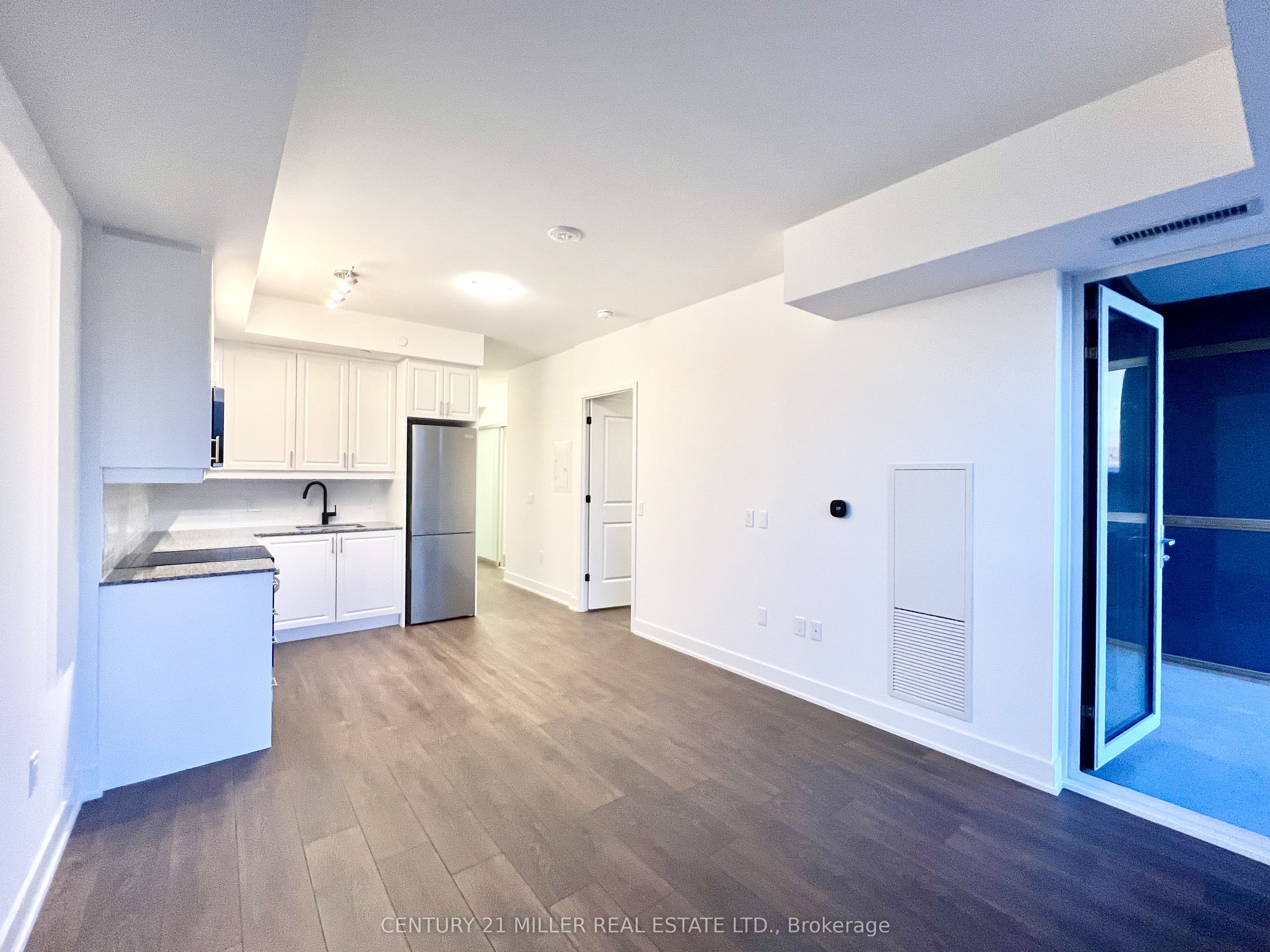 2333 Khalsa Gate 209