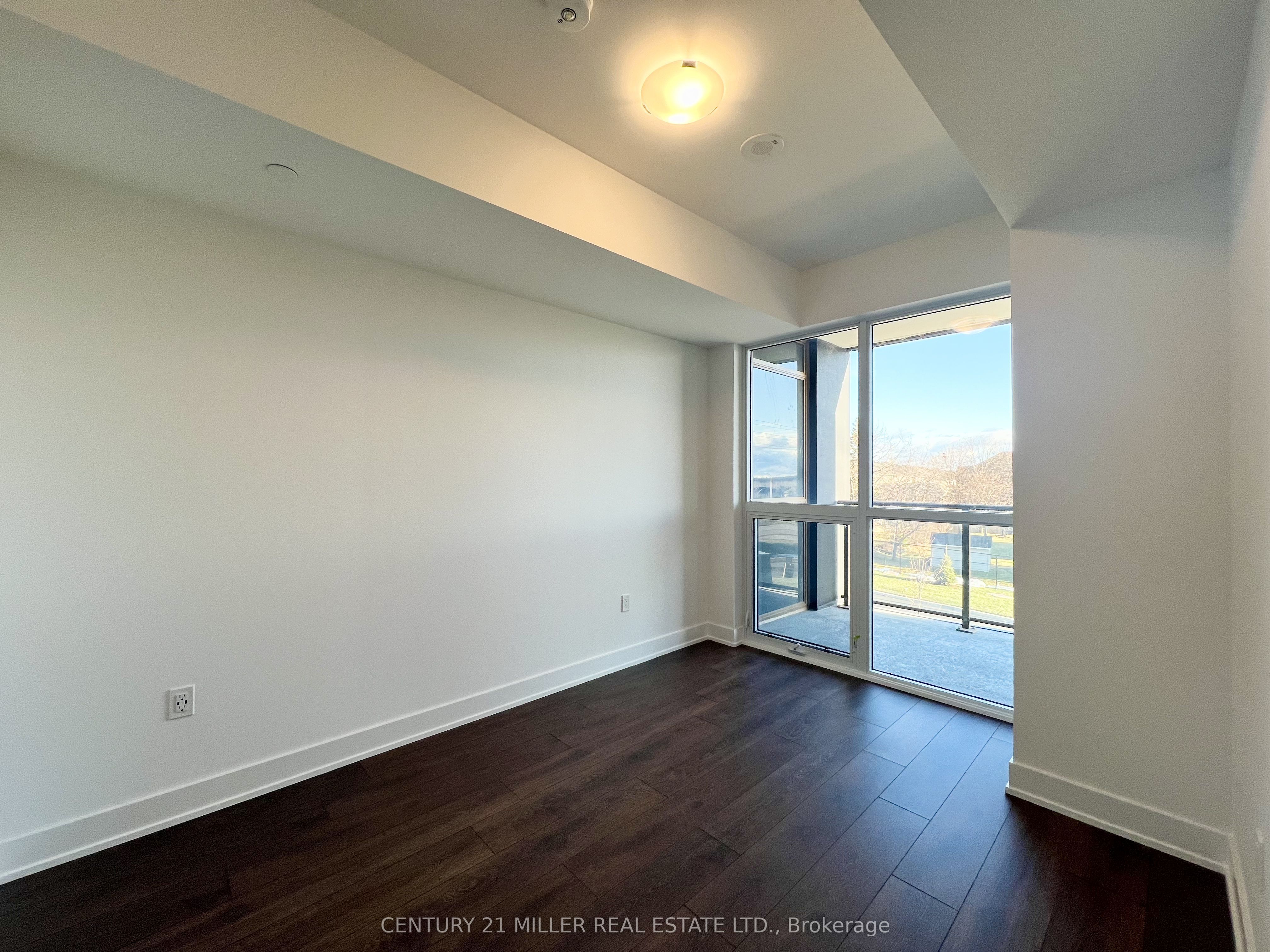 2333 Khalsa Gate 209