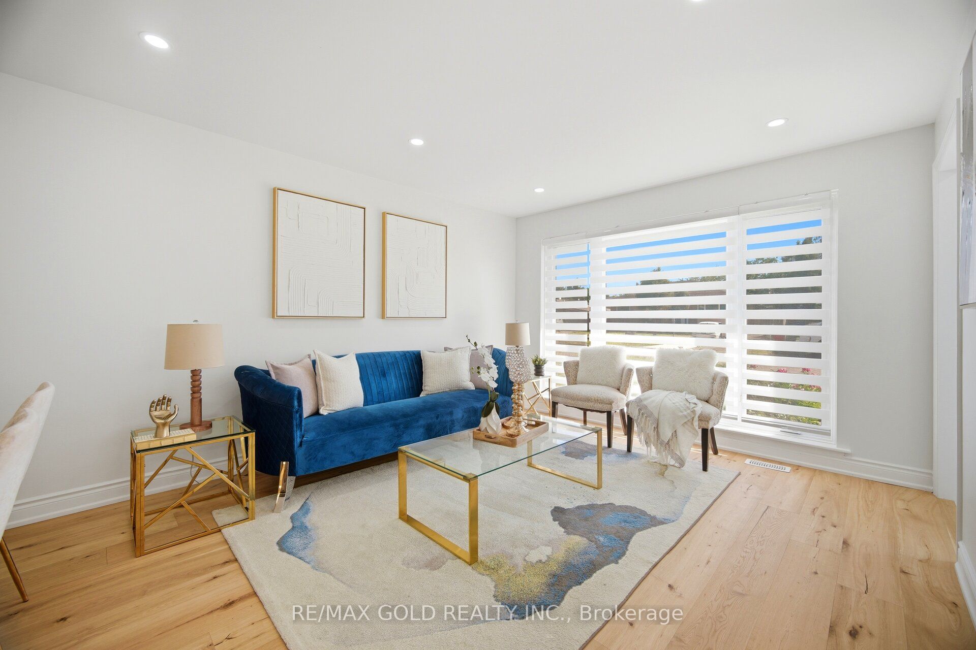 8 Athlone Avenue