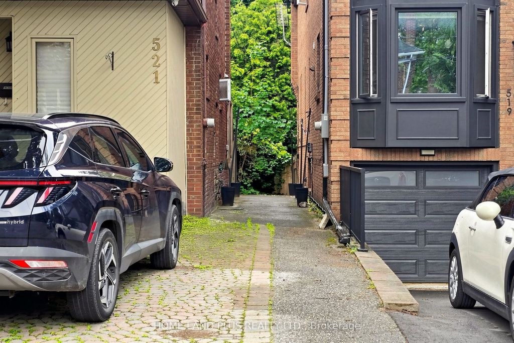 Photo of 521 Hillsdale Avenue E, Toronto, ON M4S 1V1 (MLS # C13483470)