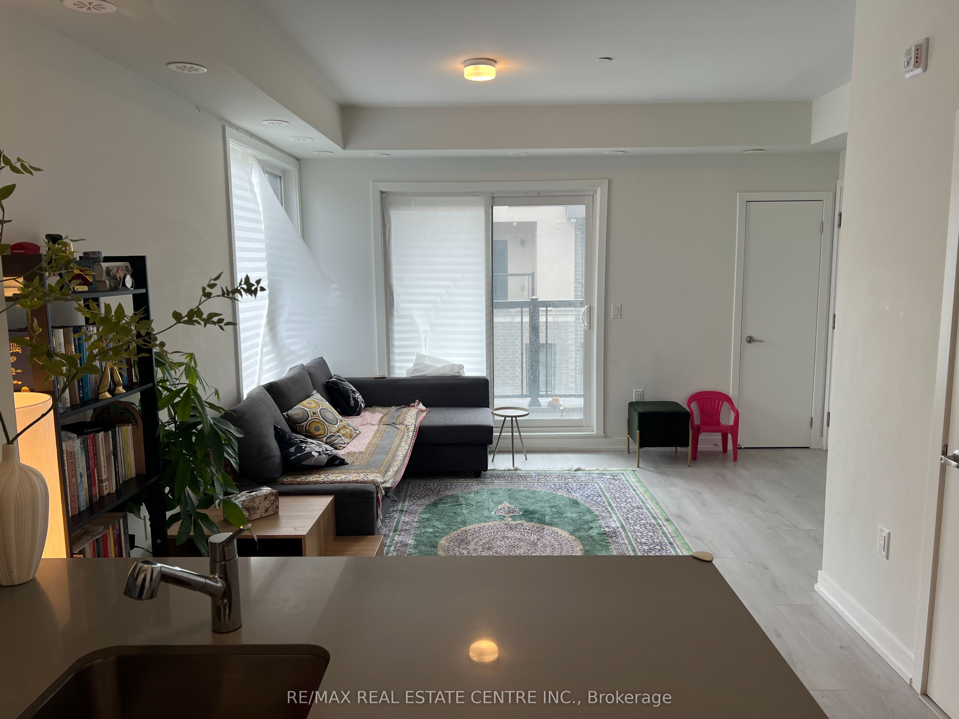 3421 Ridgeway Drive 1