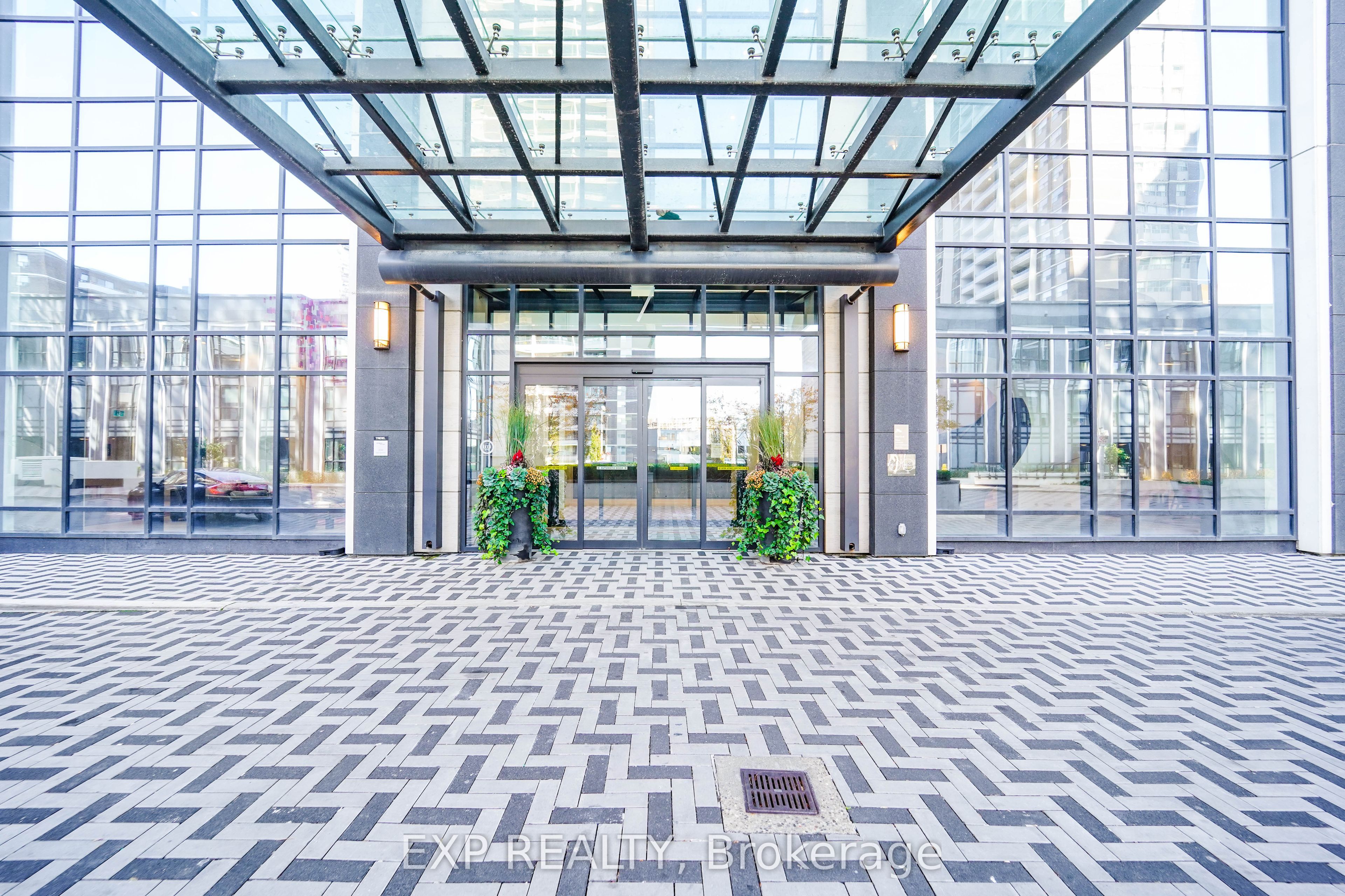 7 Mabelle Avenue 308A