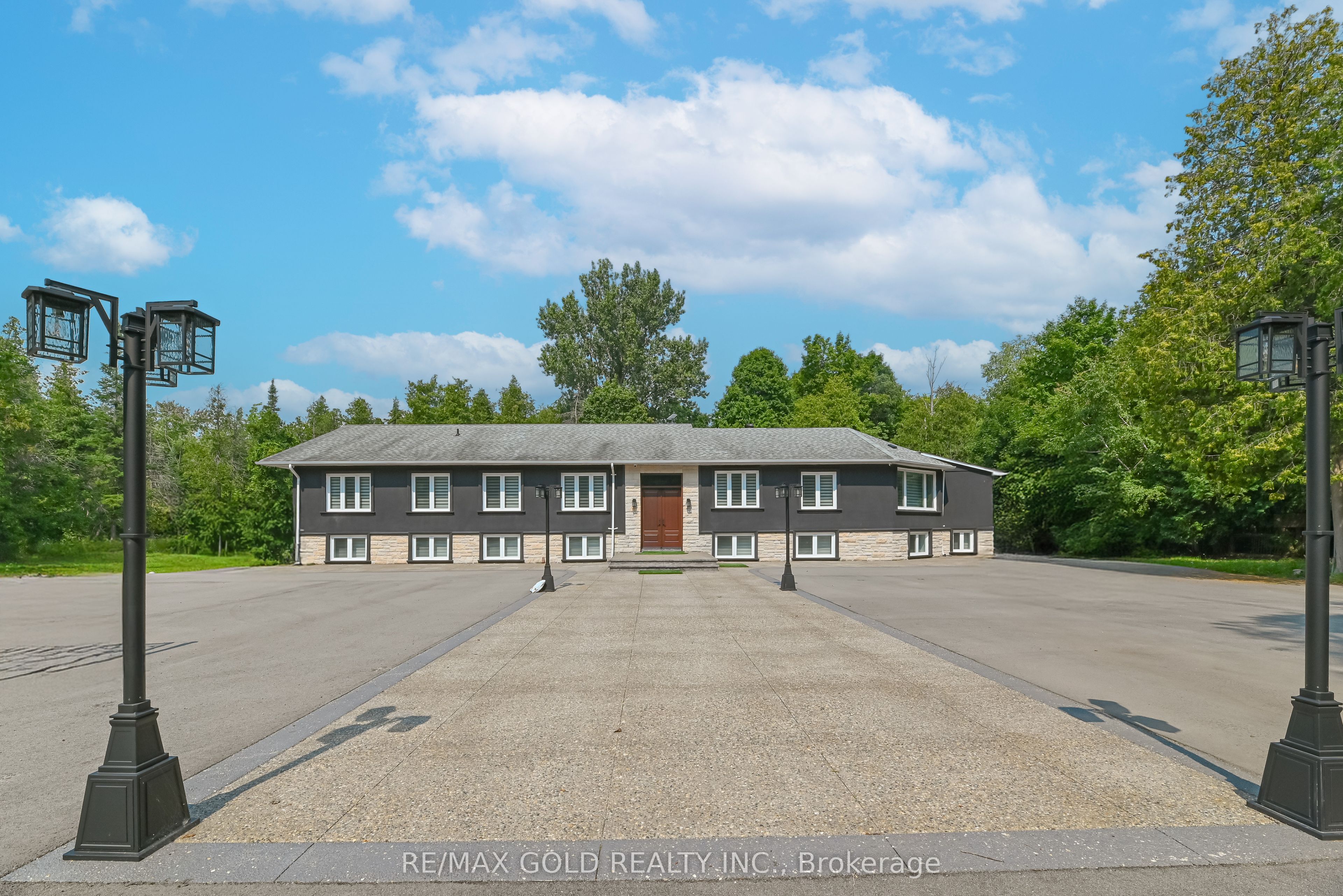 12373 Highway 7 N/A