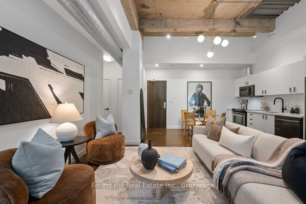 201 Carlaw Avenue 119