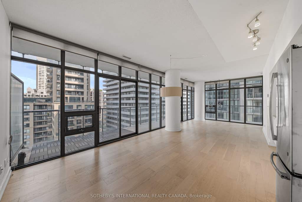 Photo of 33 Charles Street E #1611, Toronto, ON M4Y 0A2 (MLS # C13691316)