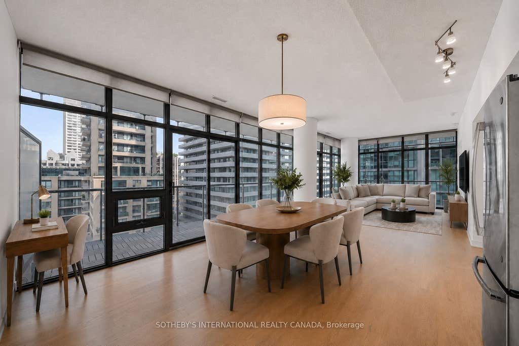 Photo of 33 Charles Street E #1611, Toronto, ON M4Y 0A2 (MLS # C13691316)