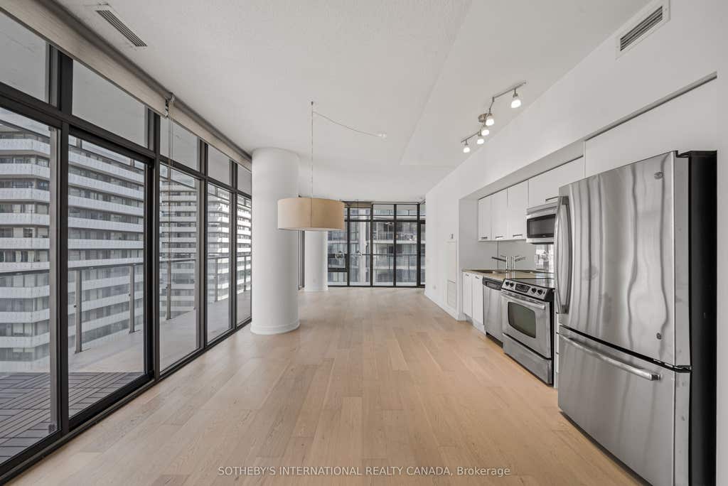 Photo of 33 Charles Street E #1611, Toronto, ON M4Y 0A2 (MLS # C13691316)