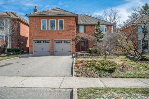 333 Claremont Crescent Oakville ON L6J 6J9