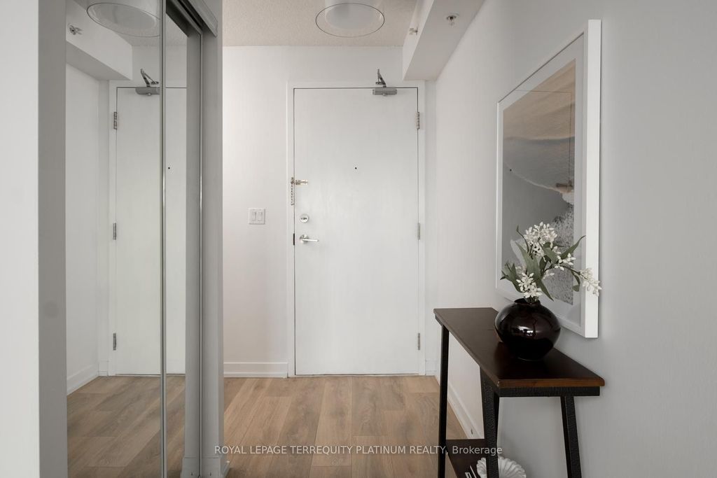 Photo of 1420 Dupont Street #1407, Toronto, ON M6H 0C2 (MLS # W12394129)