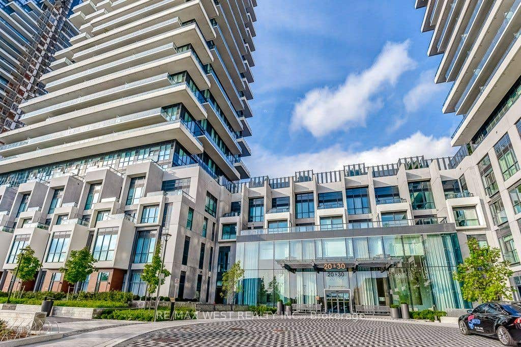 Photo of 20 Inn On The Park Drive #543, Toronto, ON M3C 0P8 (MLS # C13432798)