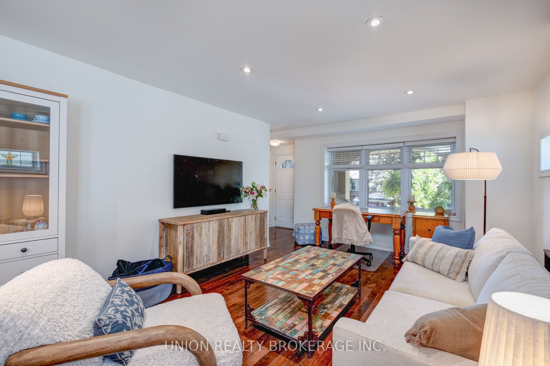 11 Bonfield Avenue
