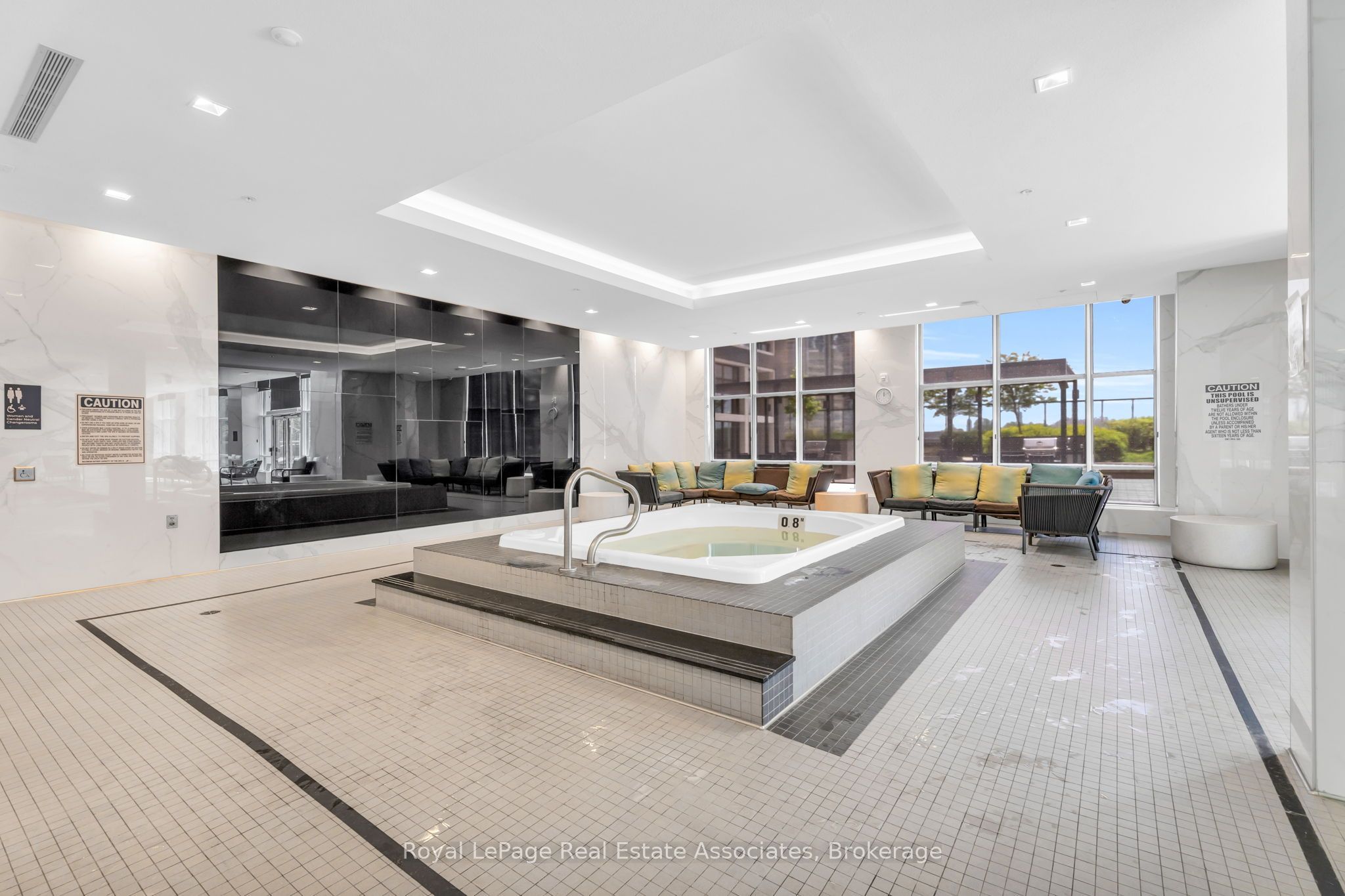 5 Mabelle Avenue 1028