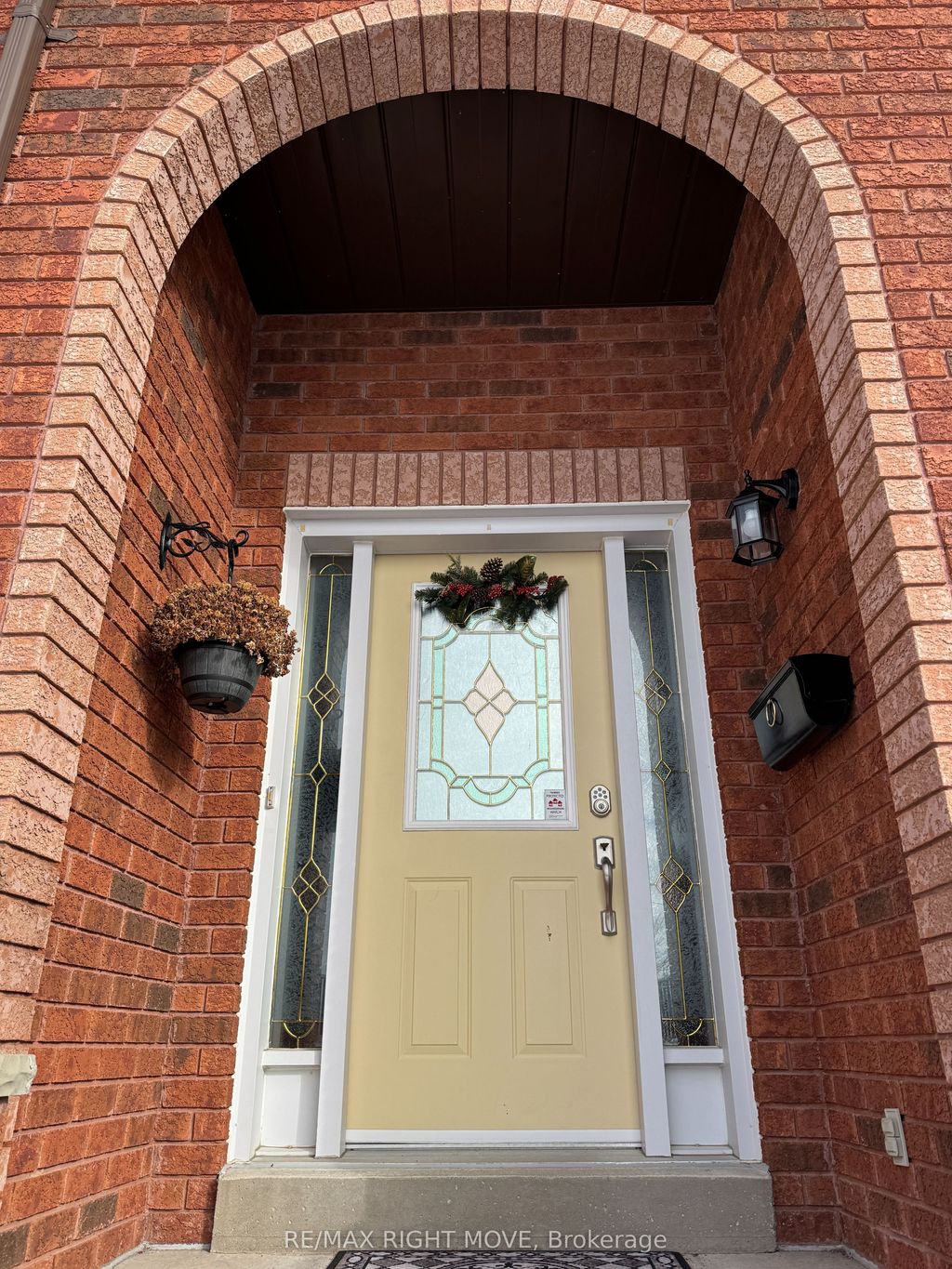 Photo of 15 Watson Court, Orillia, ON L3V 7S5 (MLS # S12832216)