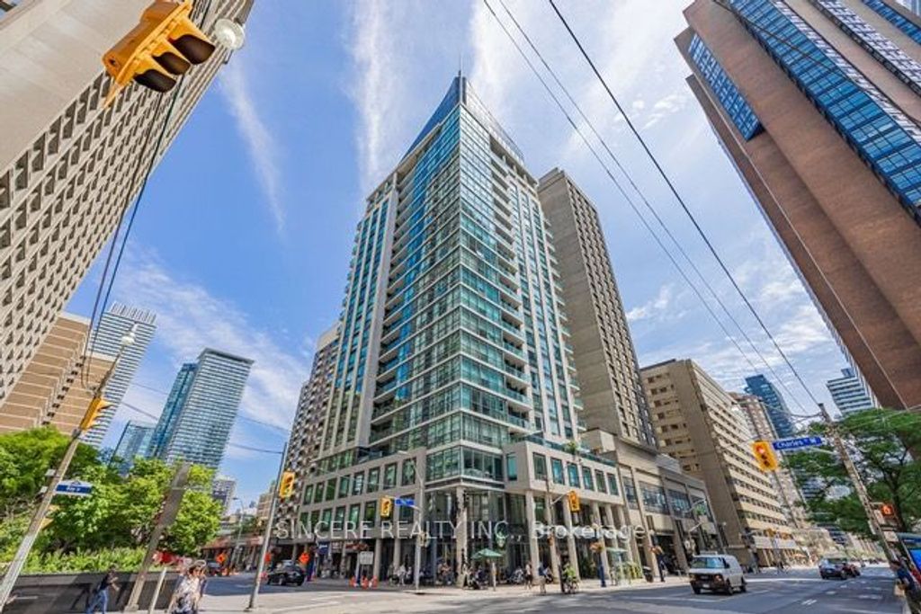 Photo of 1121 Bay Street #1701, Toronto, ON M5S 3L9 (MLS # C12416940)