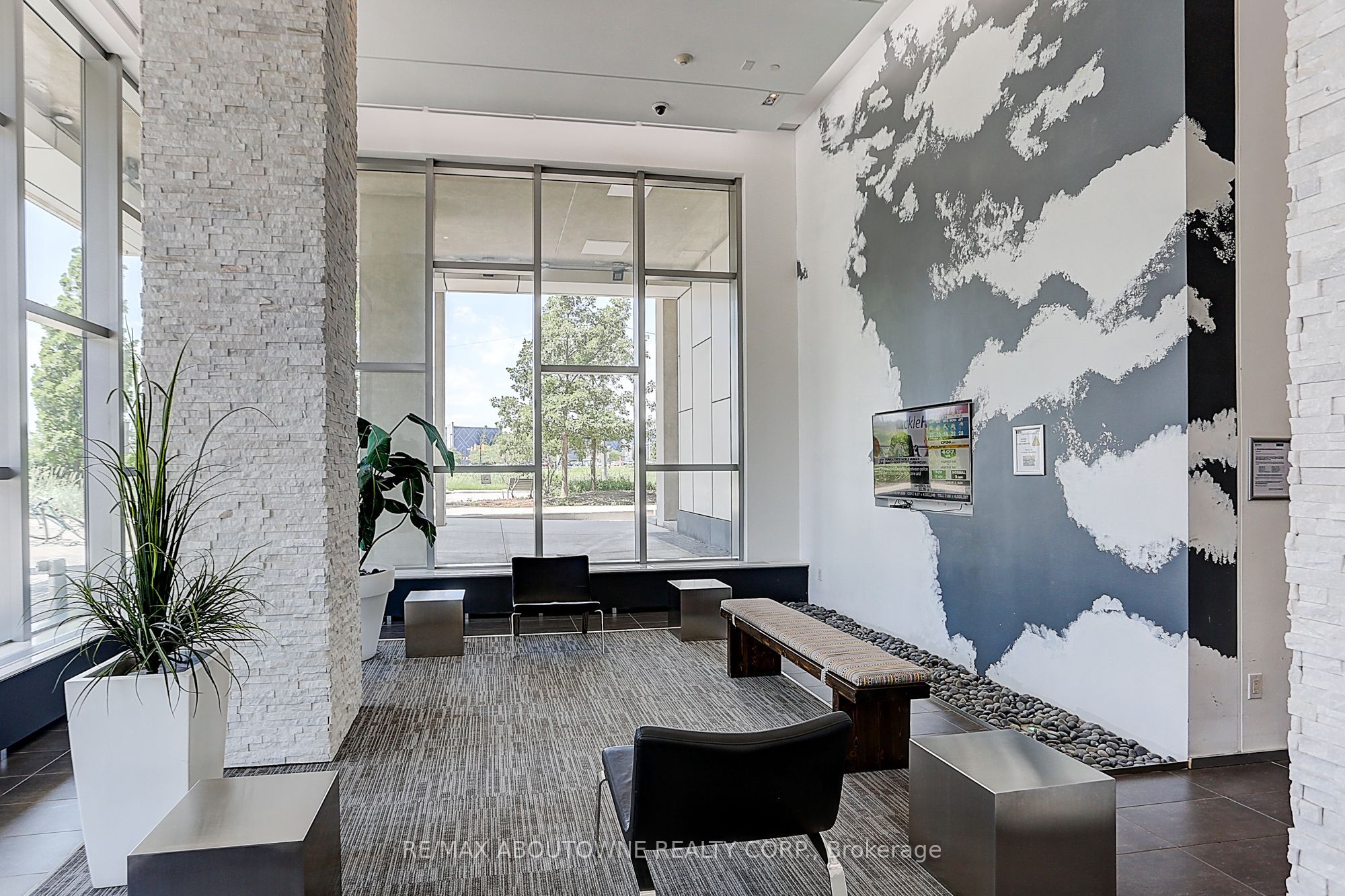 360 Square One Drive 2005