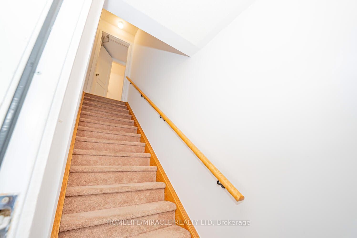 2476 Post Road 3
