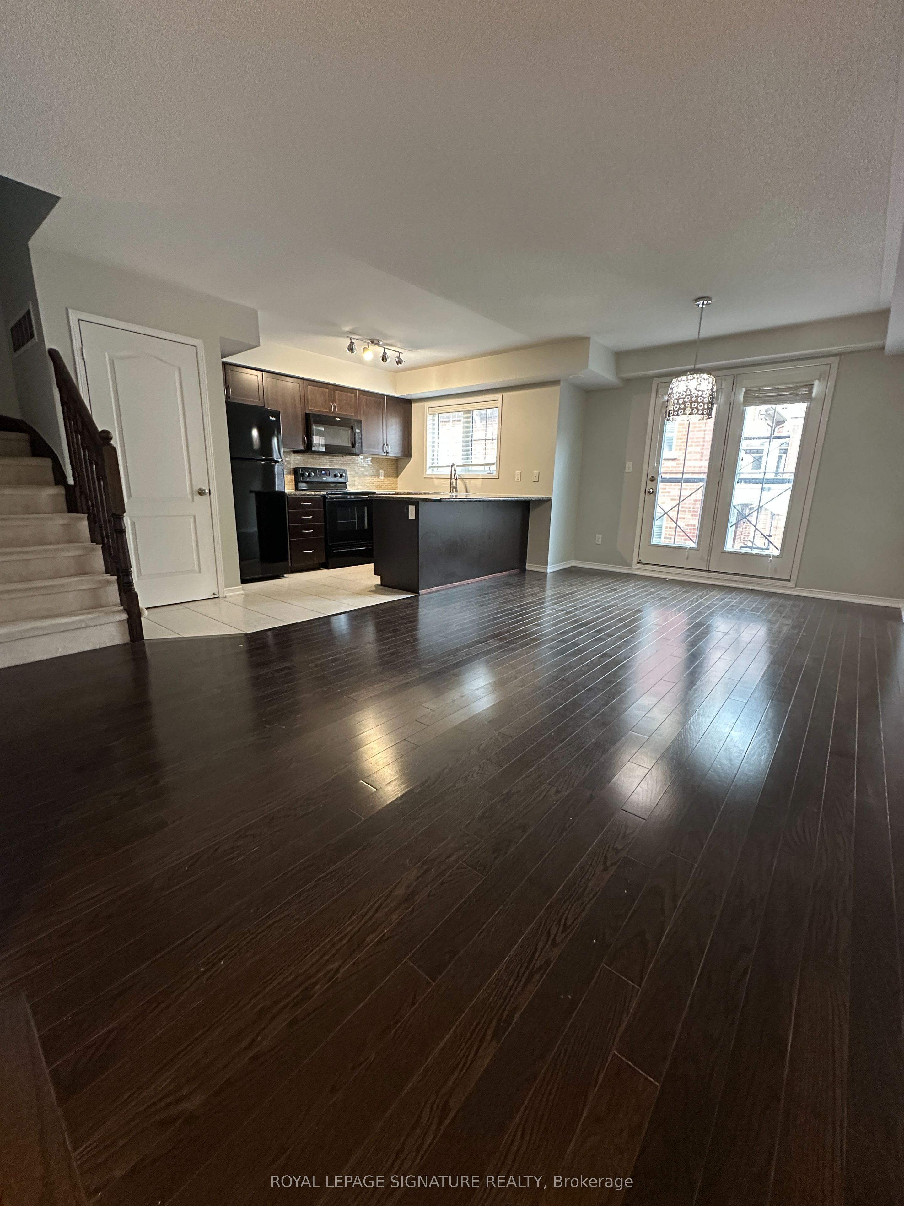 2460 Post Road 7