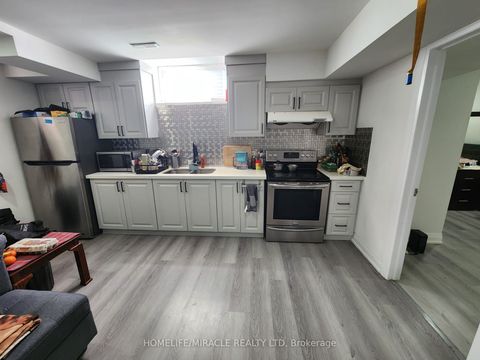 33 Trellanock Road Brampton ON L6Y 6K8