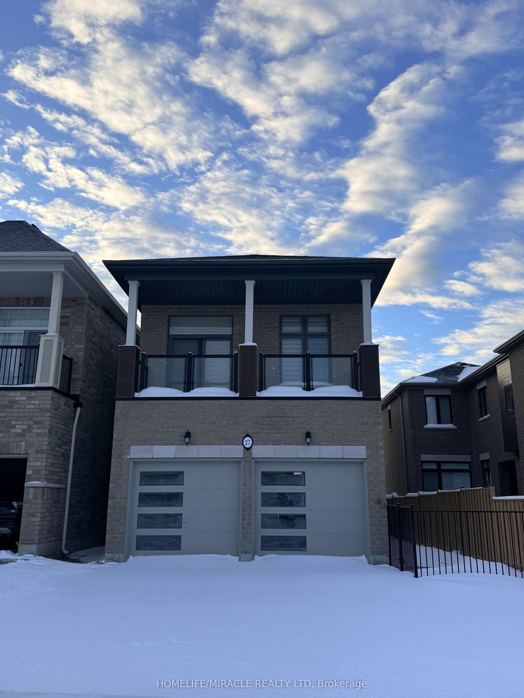 Photo of 27 Mountainside Crescent, Whitby, ON L1R 0P5 (MLS # E12705030)