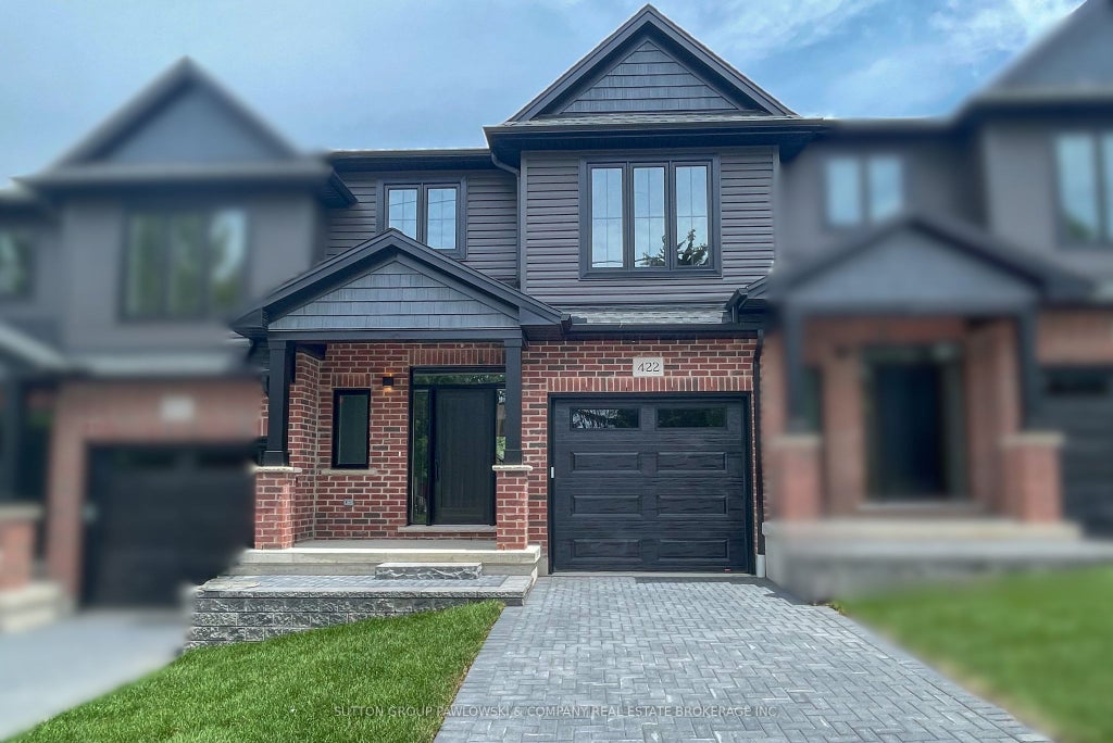 Photo of 414 Old Wonderland Road #3, London South, ON N6K 3R2 (MLS # X13881188)