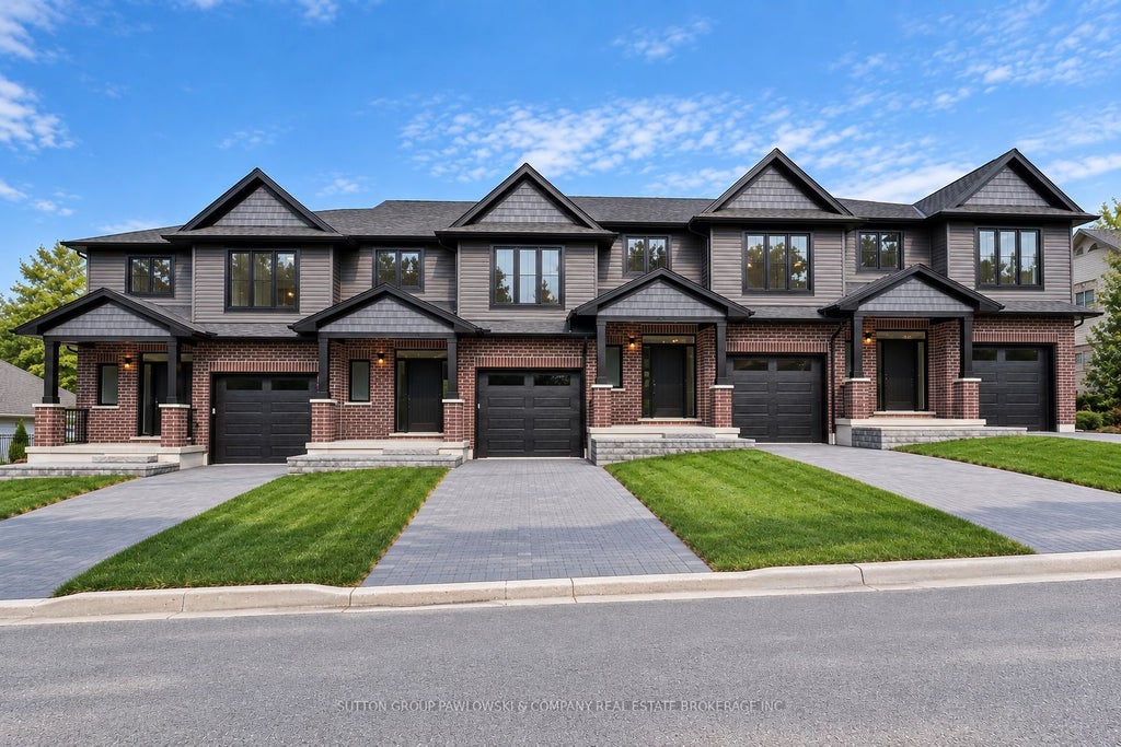 Photo of 414 Old Wonderland Road #3, London South, ON N6K 3R2 (MLS # X13881188)