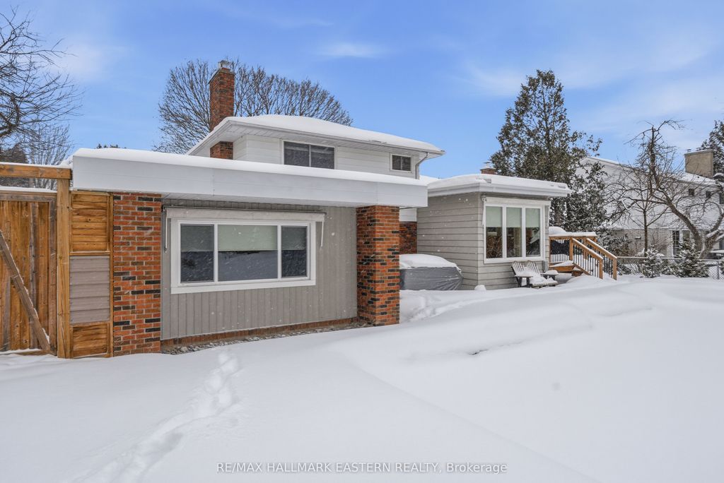 Photo of 1601 Rocklands Road, Peterborough, ON K9J 6R8 (MLS # X12734048)