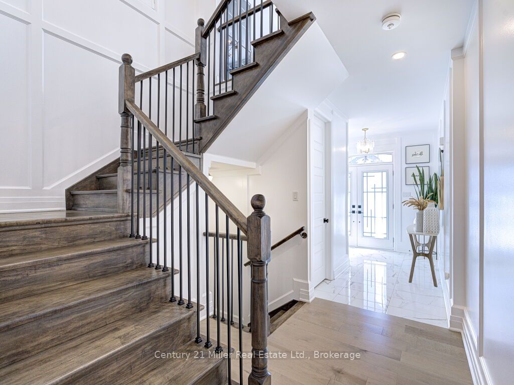 517 Kennedy Circle W
