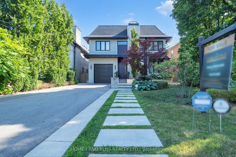 127 Ridley Boulevard Toronto ON M5M 3L8