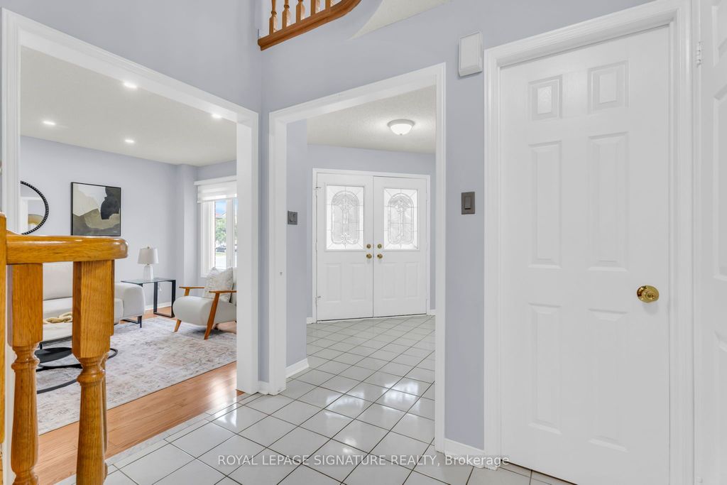 Photo of 23 Red Cedar Crescent, Brampton, ON L6R 1A8 (MLS # W12424487)