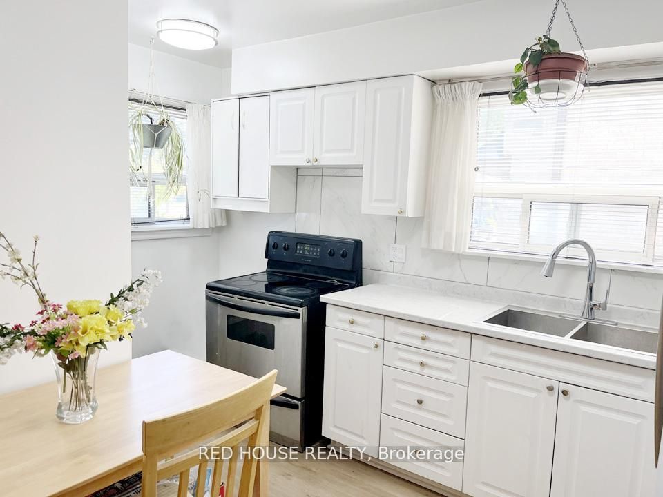 40 North Woodrow Boulevard