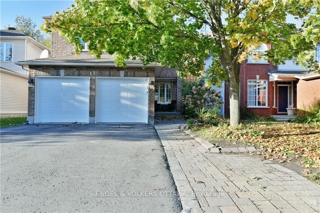Photo of 13 Picasso Drive, Hunt Club - South Keys and Area, ON K1G 5S9 (MLS # X14080728)