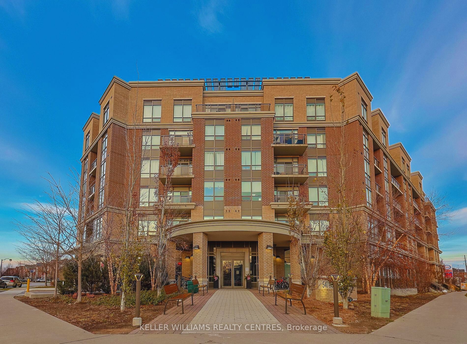 540 Bur Oak Avenue 733