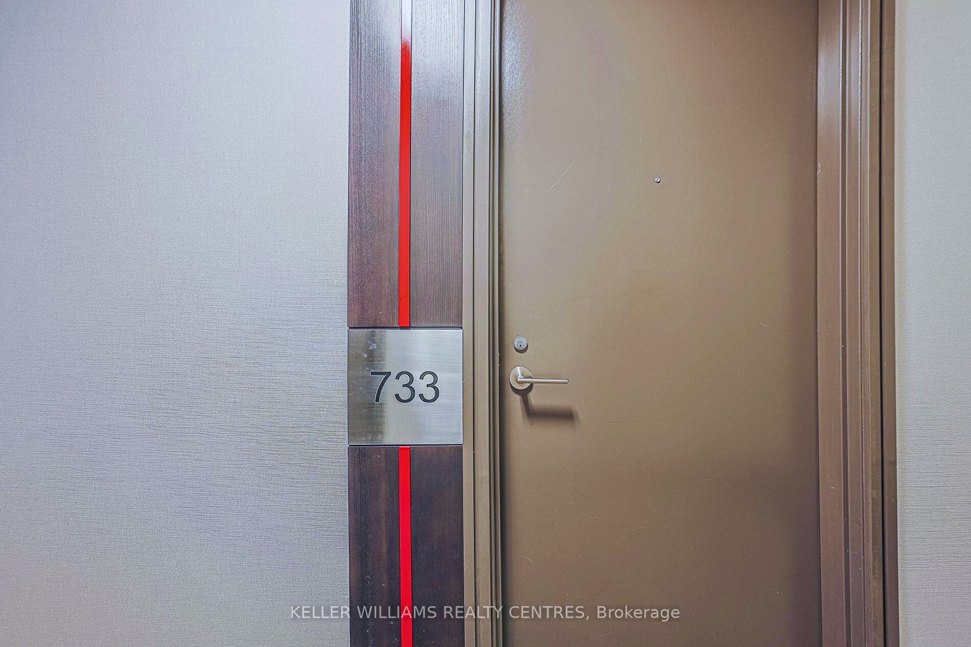 540 Bur Oak Avenue 733