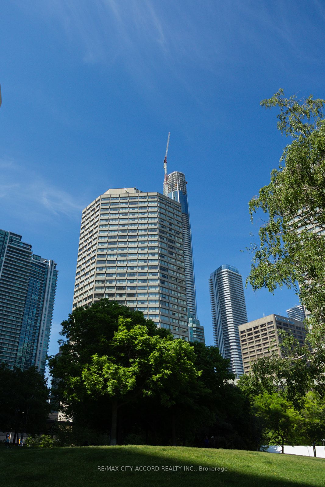 33 Harbour Square 2018
