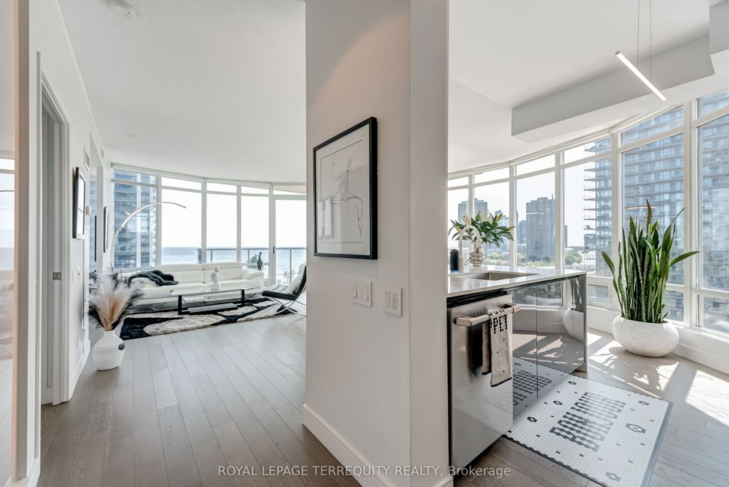 Photo of 15 Windermere Avenue #1210, Toronto, ON M6S 5A2 (MLS # W12441579)