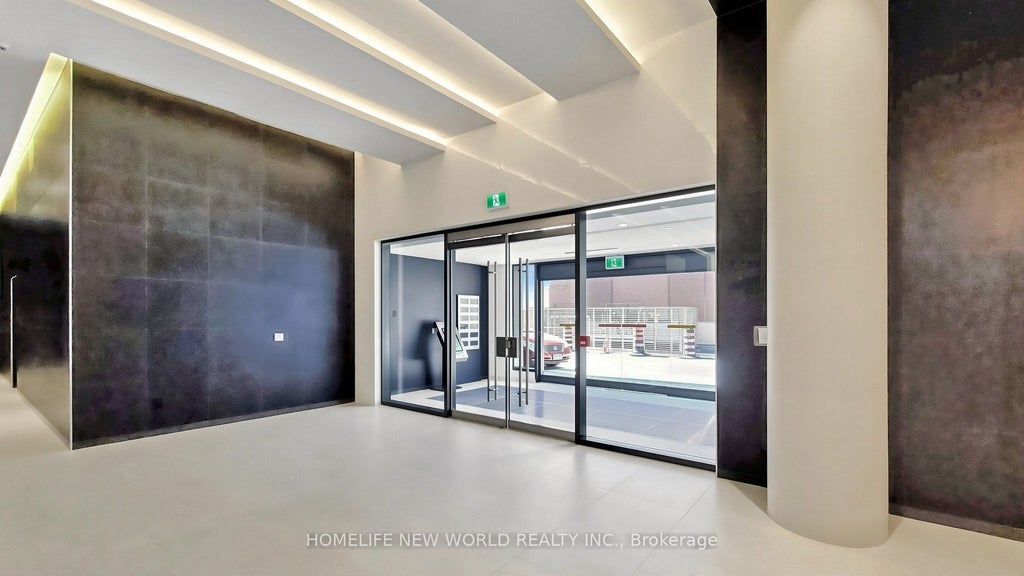 Photo of 158 Front Street E #813, Toronto, ON M5A 0K9 (MLS # C13773286)
