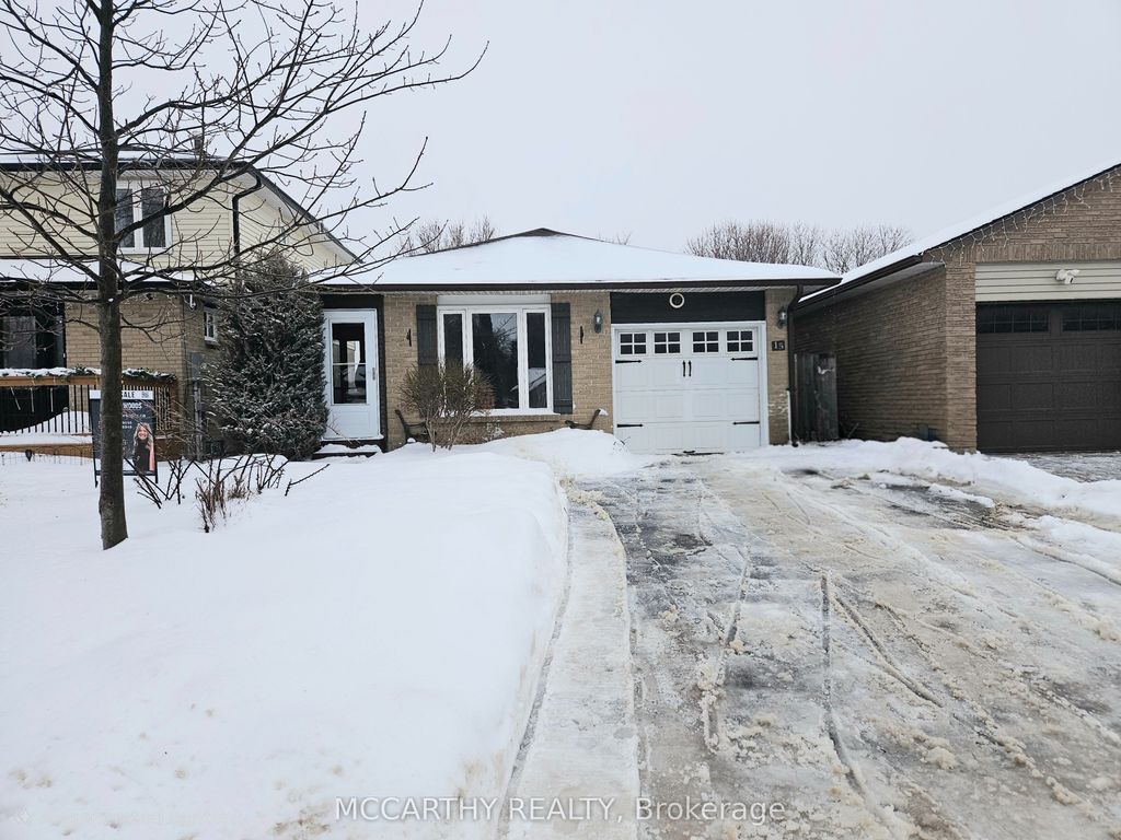 Photo of 15 Andrew Avenue, Orangeville, ON L9W 4E5 (MLS # W12702190)