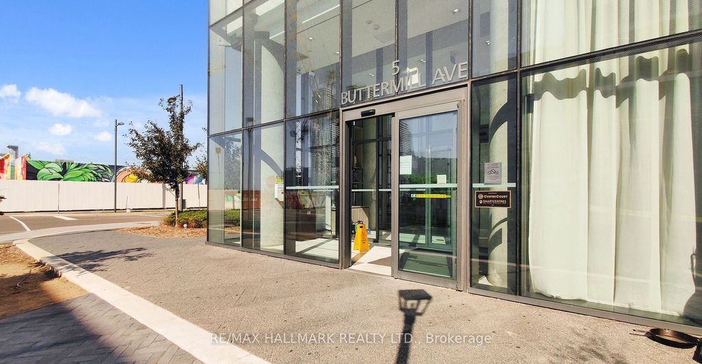 Photo of 5 Buttermill Avenue #4009, Vaughan, ON L4K 0J5 (MLS # N12549914)