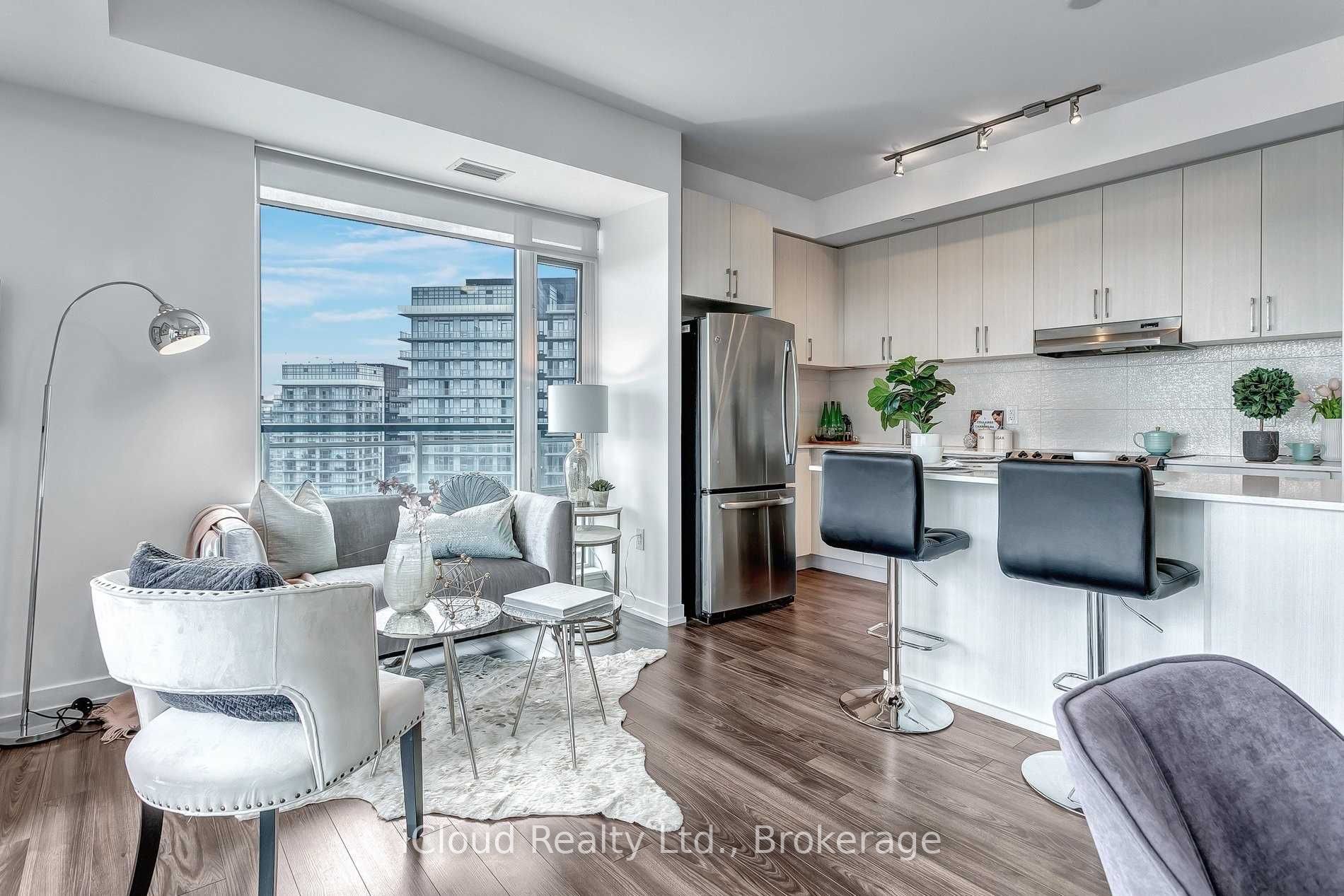 2560 Eglinton Avenue W 1705